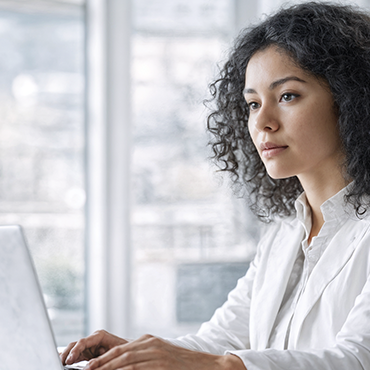 Descubra o que a inteligência artificial realmente entrega no marketing e por que organizar processos e dados é o primeiro passo para gerar resultados reais com IA.